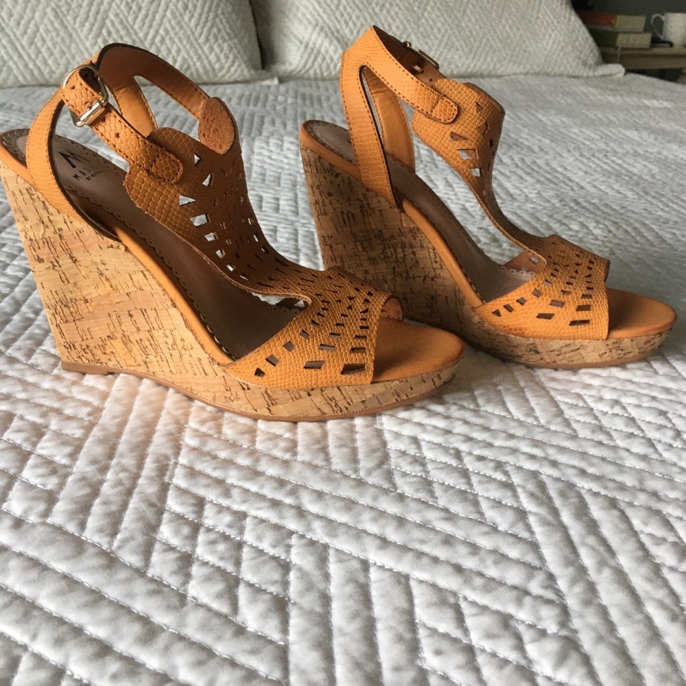 Cork wedges